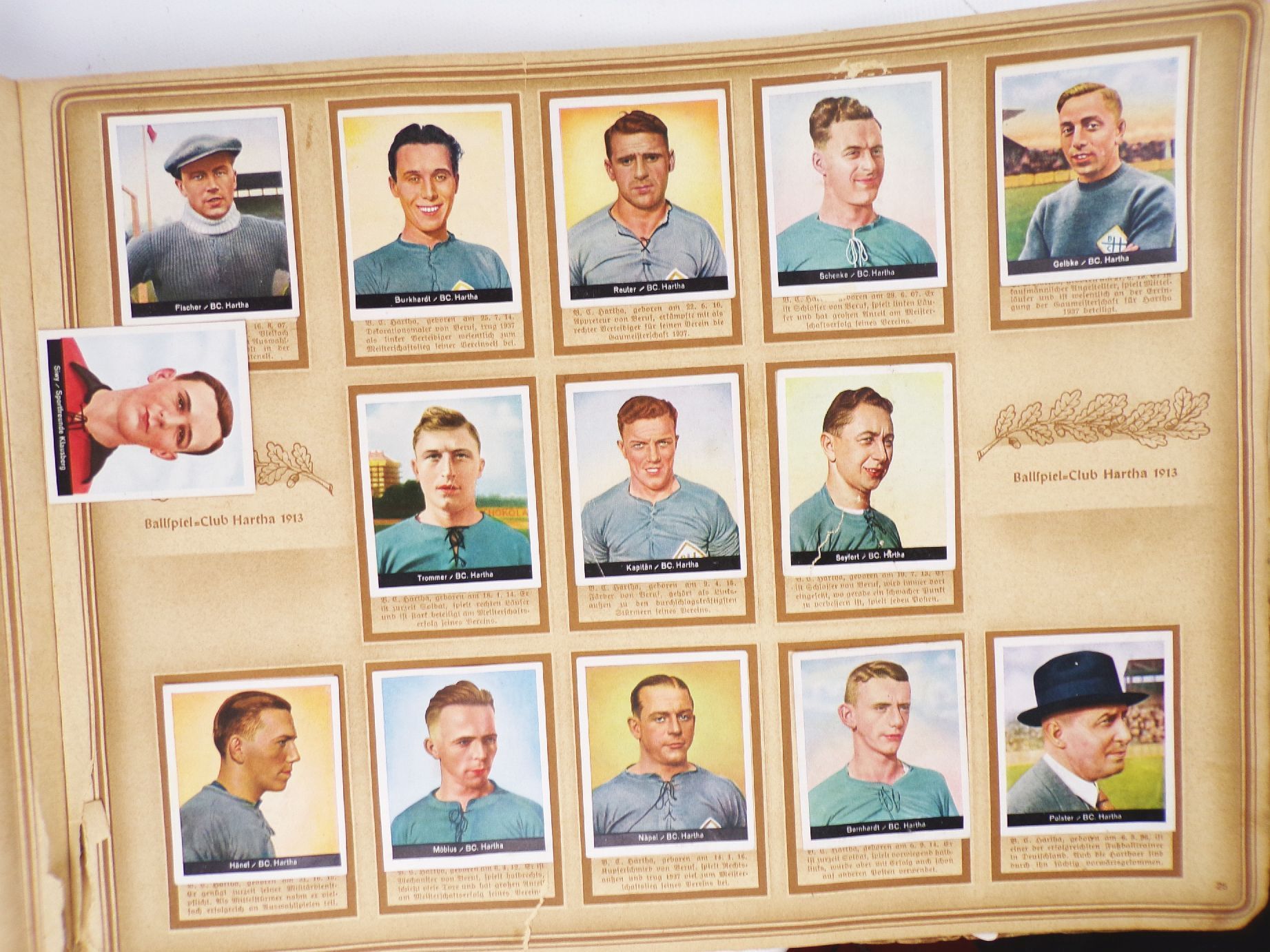 Hinein Fußball Sammelbilderalbum Cigarettenfabrik Müller Dresden um 1930 Hinein Fußball Sammelbilderalbum Cigarettenfabrik Müller Dresden um 1930