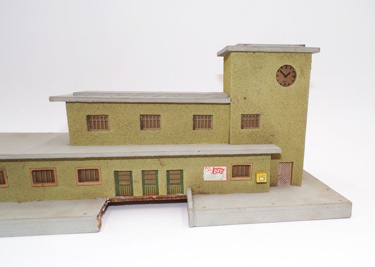Bahnhof Freudenstadt wohl Temos Schröters Lehrmittel Wasserturm H0 TT Holz
