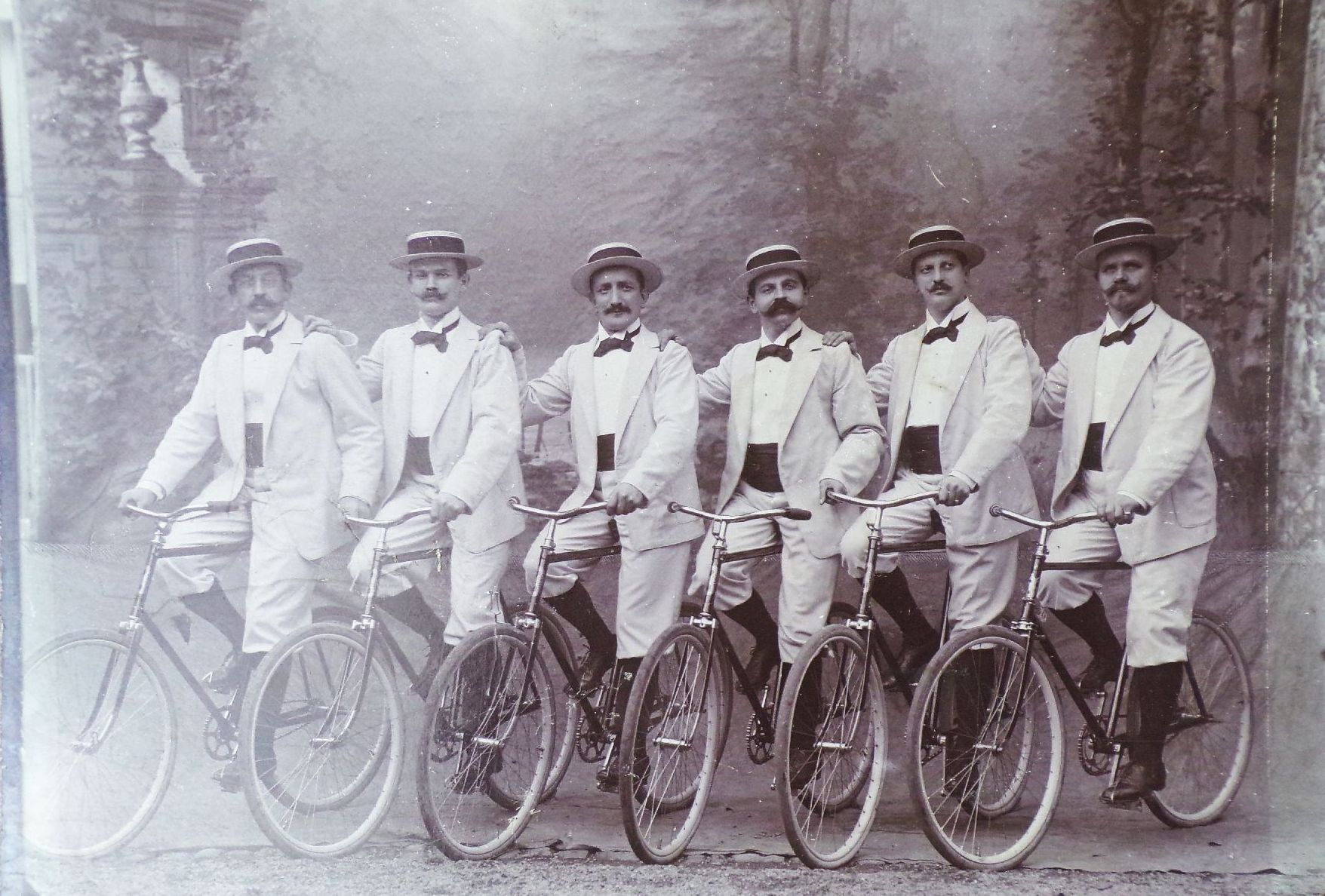Pappfoto Radfahrer Fahrrad Kunstrad Herkules Oldtimer um 1910 Fotografie
