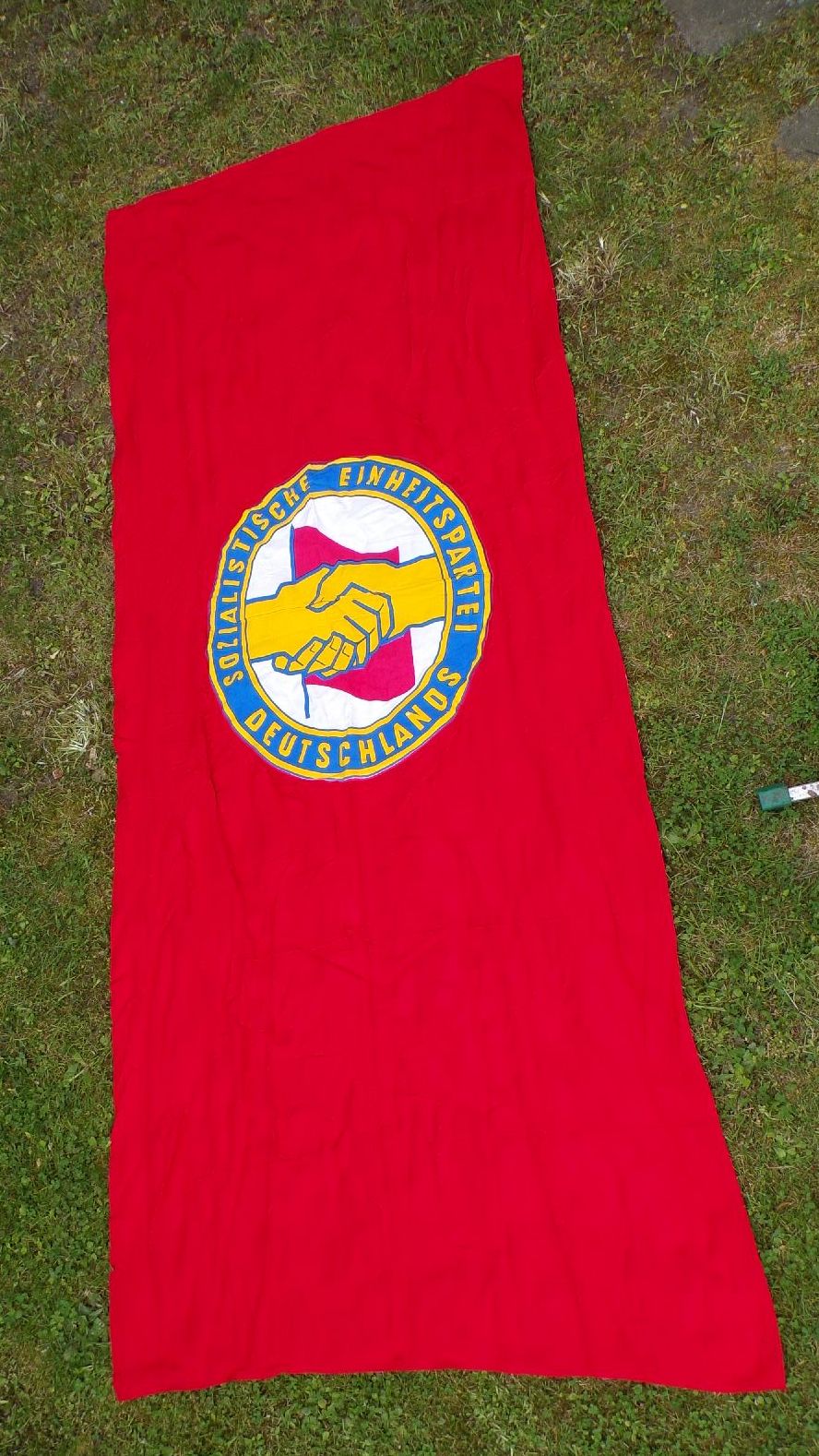 Alte DDR Fahne SED 110 x 260 cm Sozialistische Einheitspartei Deutschland Hausfahne