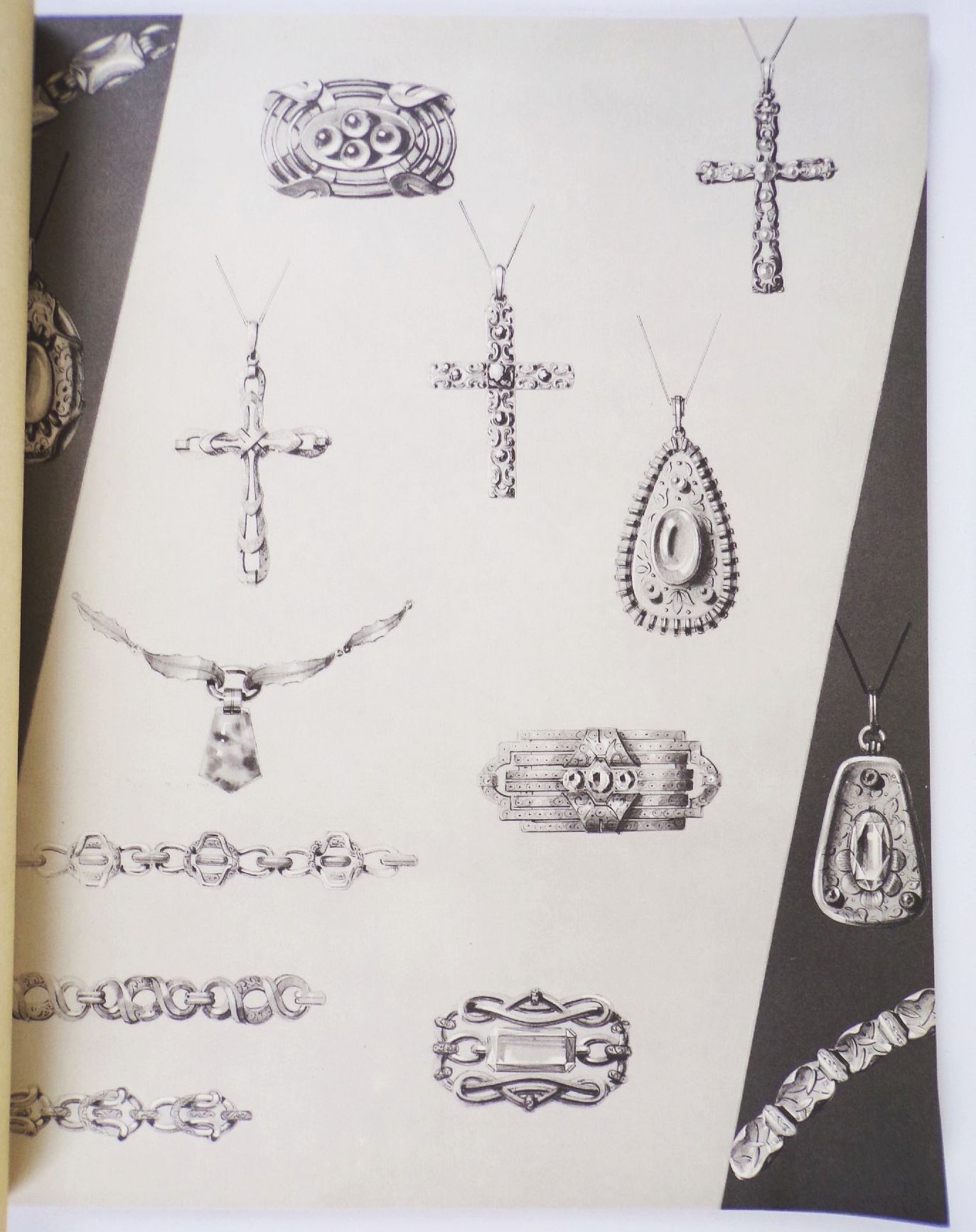 Neuheiten im Schmuck 1930 er Willy Marton Pforzheim Goldschmiede Musterbuch Katalog