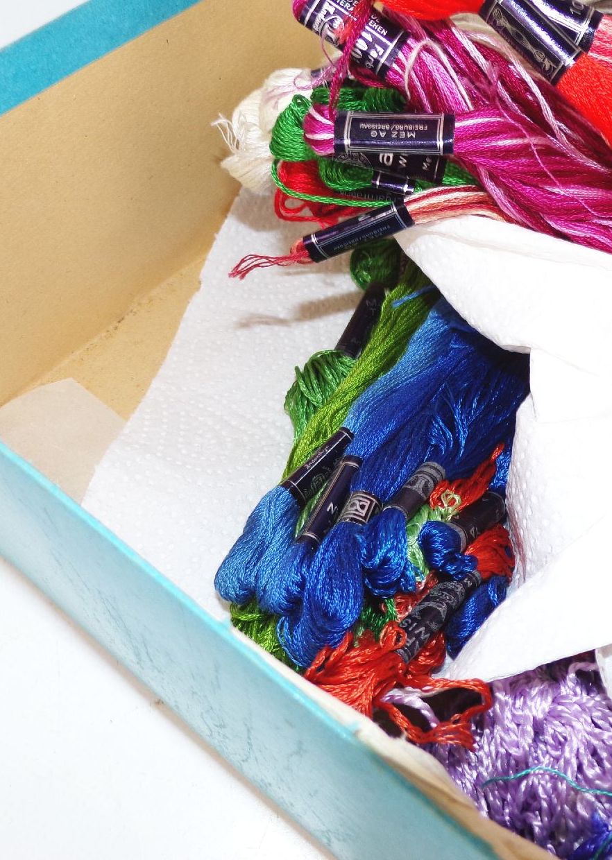 Alter Confried Trikotagen Karton mit MEZ Strickgarn Reklame Sammler Handarbeit