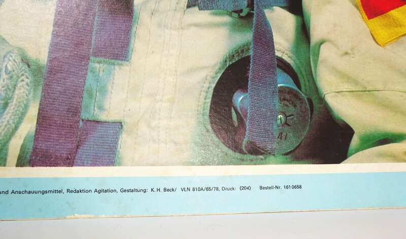 DDR Pappschild Unser Flieger Kosmonaut Sigmund Jähn 1978 Vintage Astronaut
