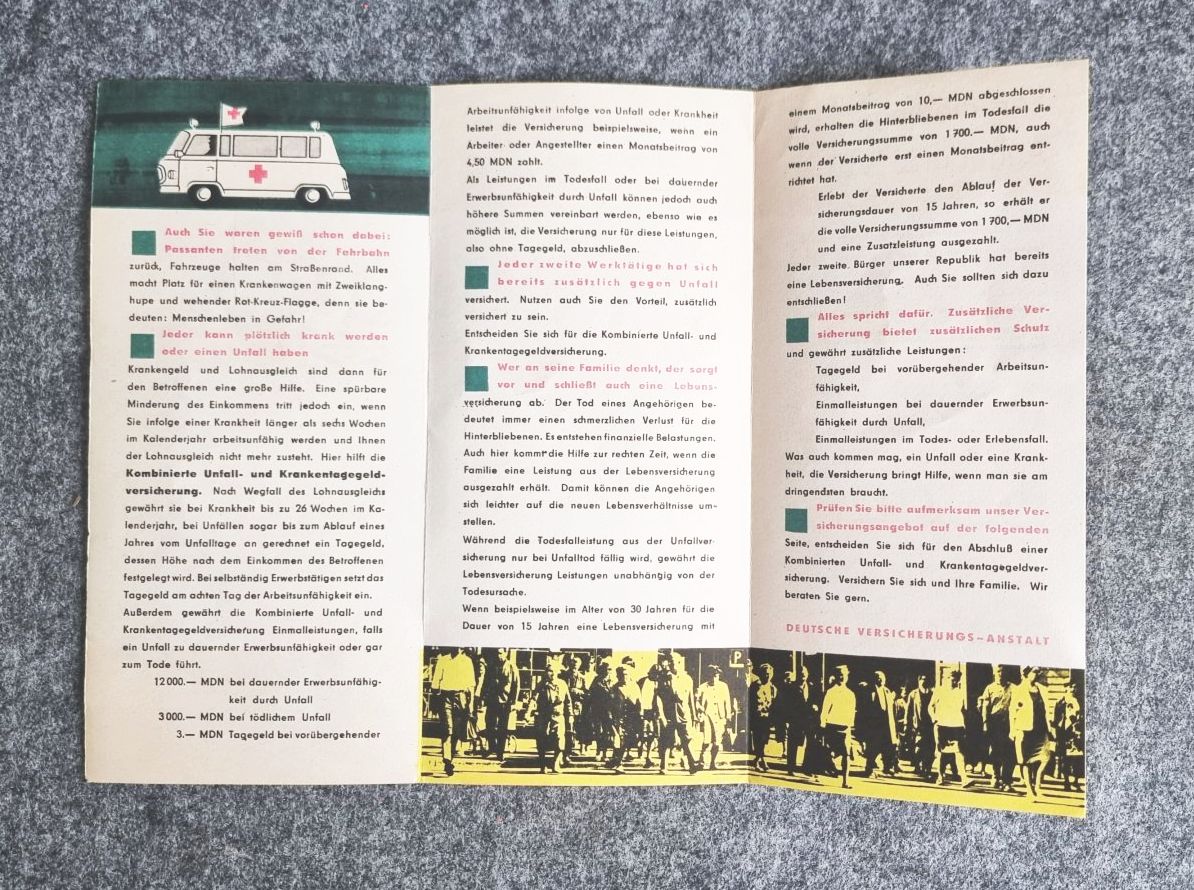 Hilfe zur rechten Zeit alter Prospekt Deutsche Versicherungsanstalt Hilfe zur rechten Zeit alter Prospekt Deutsche Versicherungsanstalt