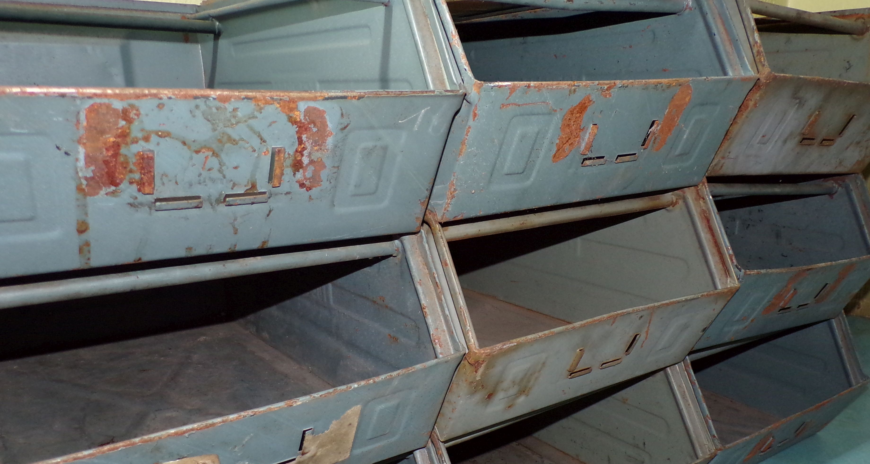 Alte Stapelbox Regal Metallkiste Aufbewahrung Industrie Sichtlagerkasten Werkzeugkiste Alte Stapelbox Regal Metallkiste Aufbewahrung Industrie Sichtlagerkasten Werkzeugkiste