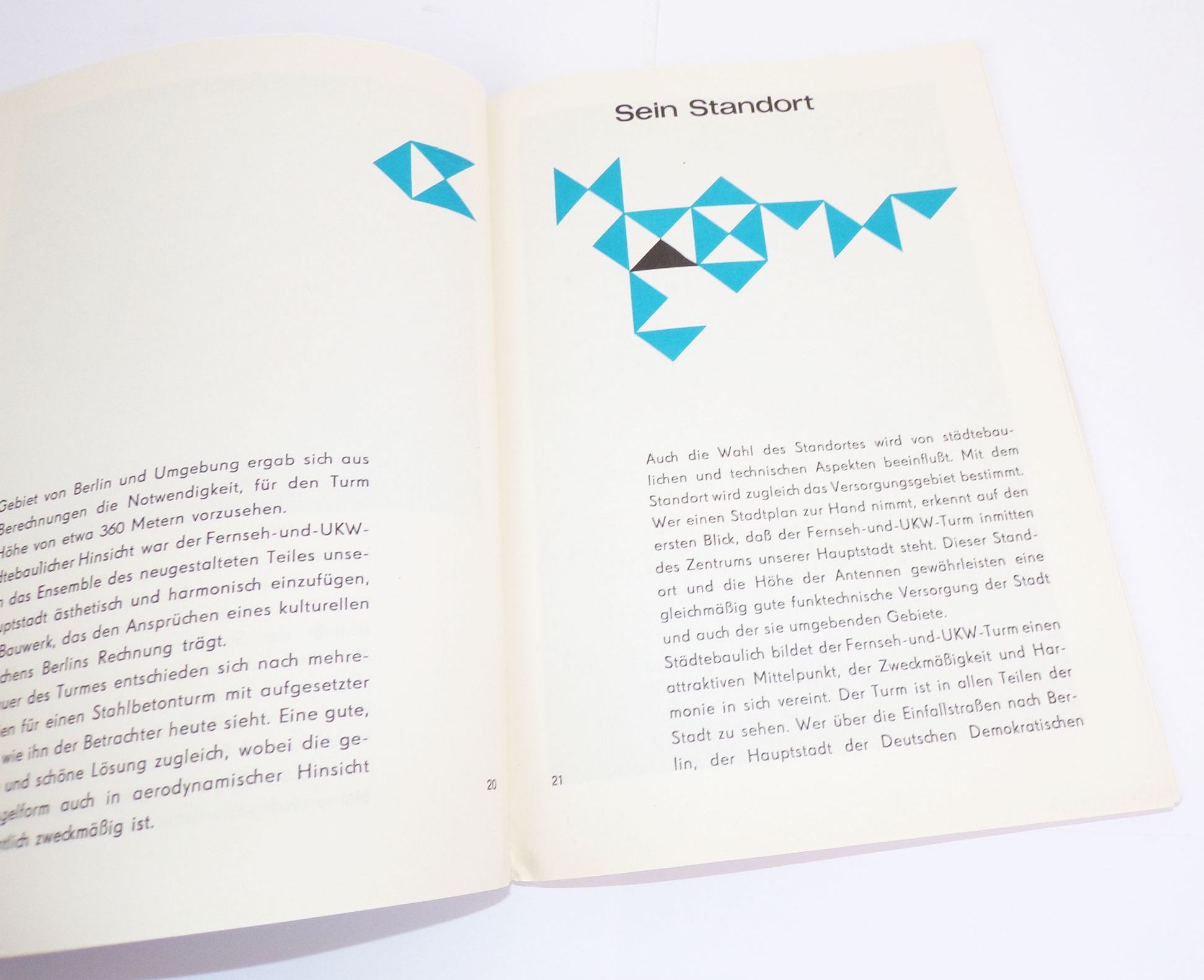 Berliner Fernsehturm Stift Tele Cafe Speisekarte Broschüren DDR 