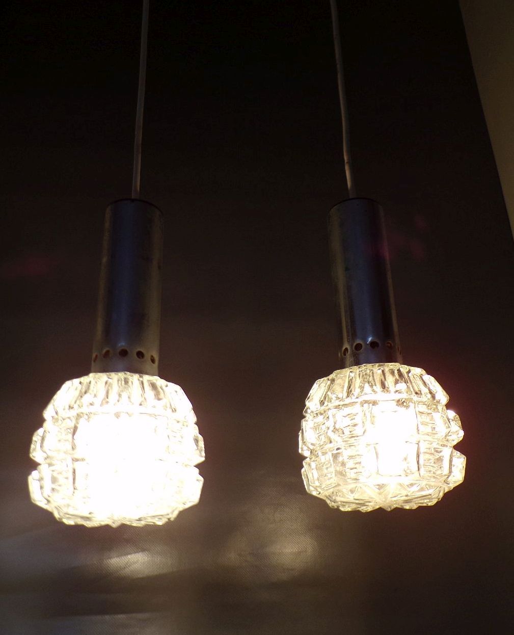 Alte Pendelleuchte 2er Preßglas E27 DDR Hängelampe 