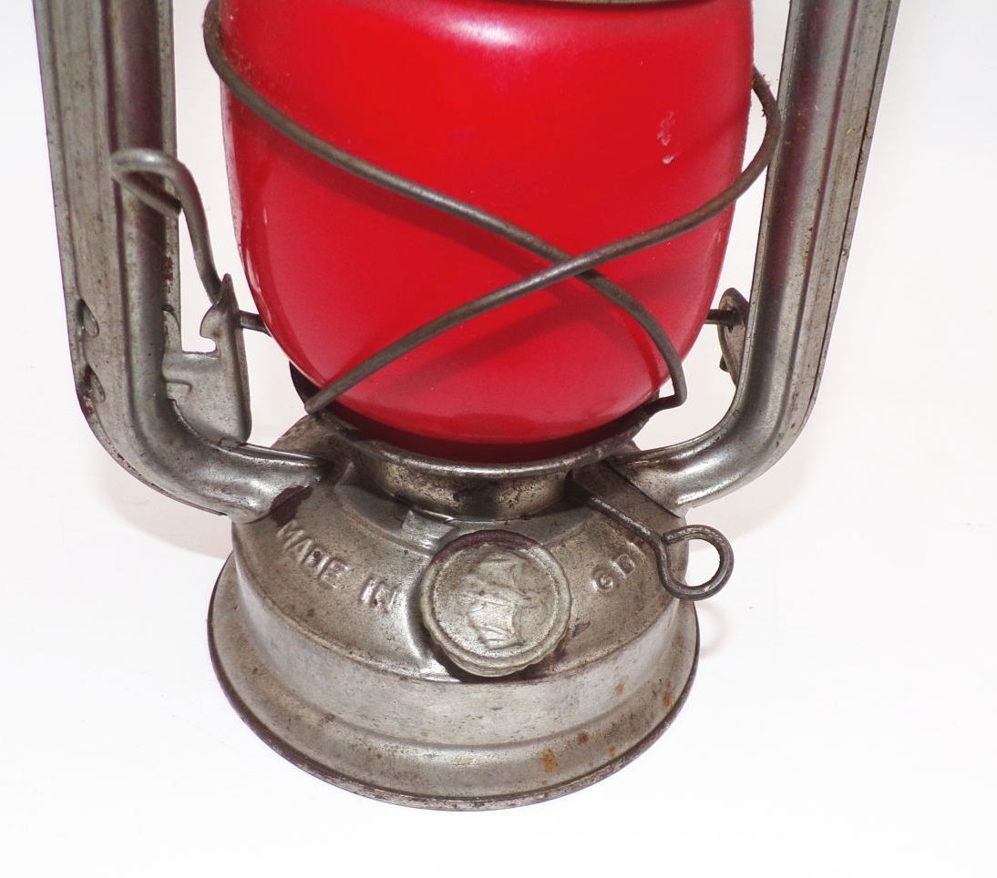 Alte Sturmlaterne BAT Nr 158 Petroleumlampe Rot Alte Sturmlaterne BAT Nr 158 Petroleumlampe Rot