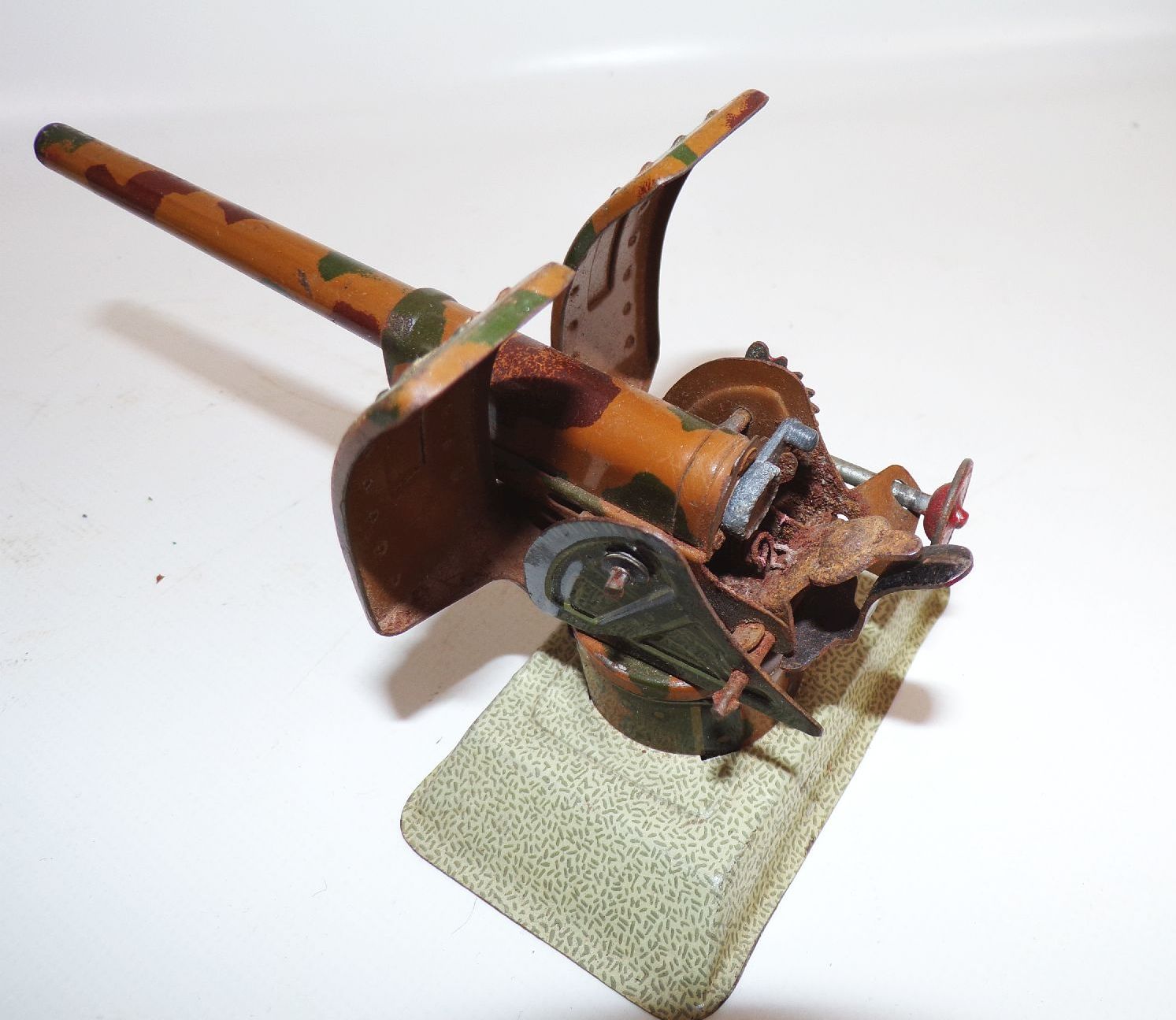 Altes Blech Geschütz drehbar Standgeschütz mimikry 2 Wk 