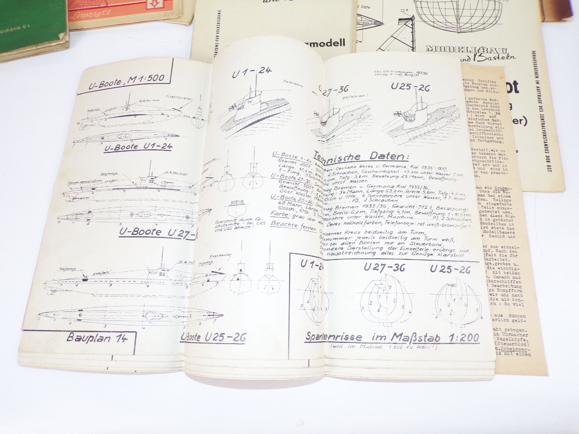 Konvolut alte Baupläne Laubsägearbeiten Modellbau Loess Schäfer Bauplan Konvolut alte Baupläne Laubsägearbeiten Modellbau Loess Schäfer Bauplan