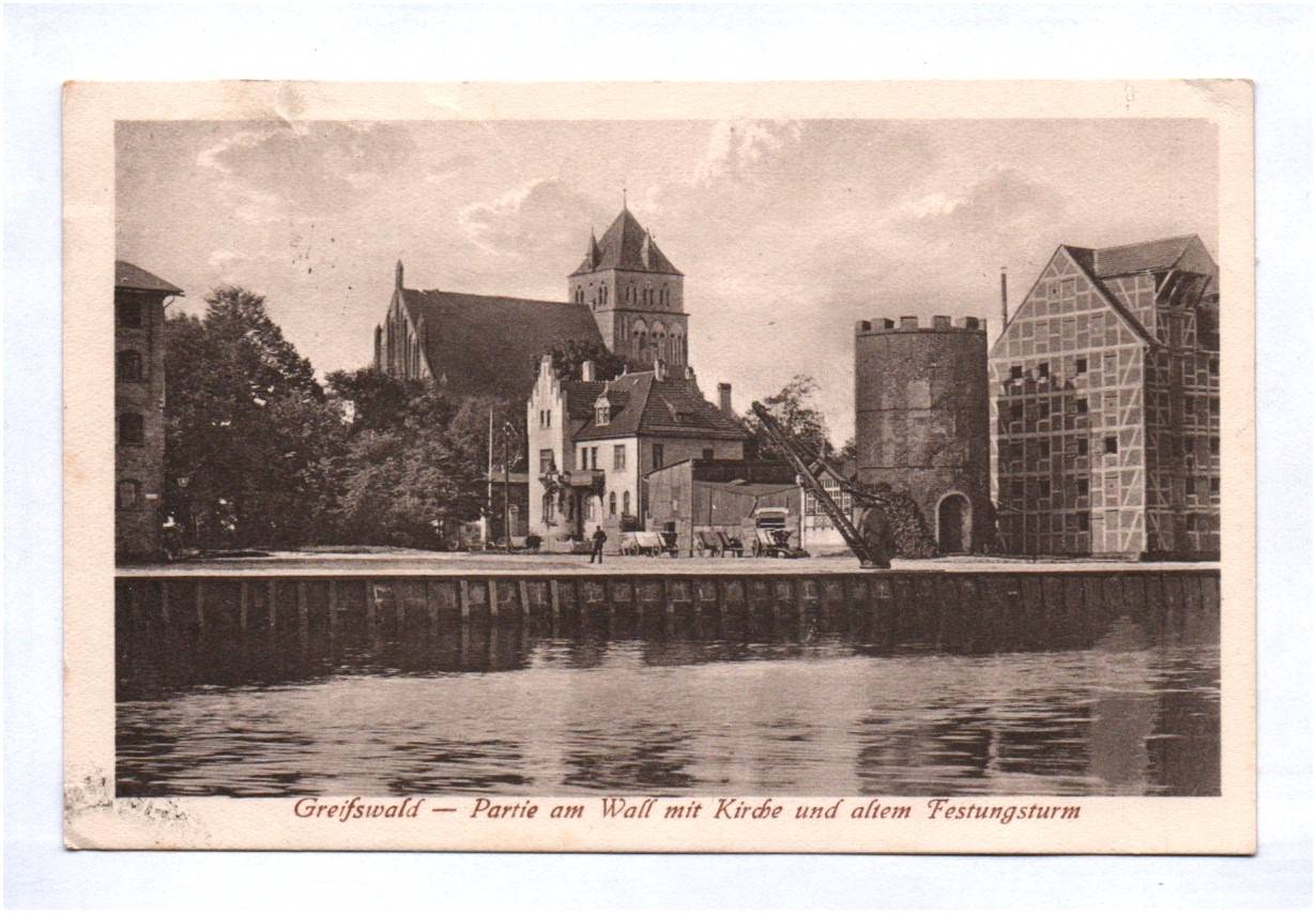 Ak Greifswald Partie am Wall mit Kirche und altem Festungsturm 1919
