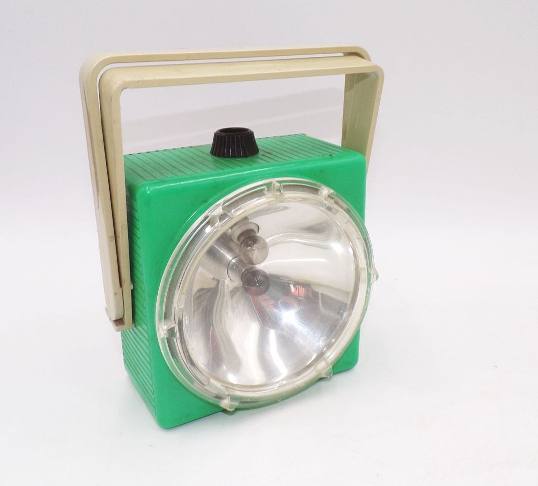 DDR Campinglampe Handlampe grün Retro Taschenlampe Arbeitslampe 