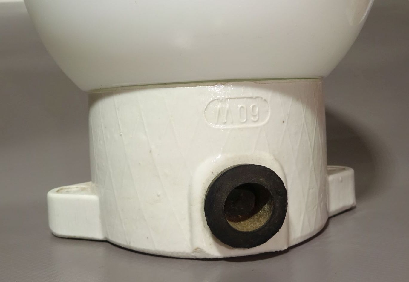 Industriedesign Kugellampe E27 alte Deckenlampe Weiss Glas Porzellan 