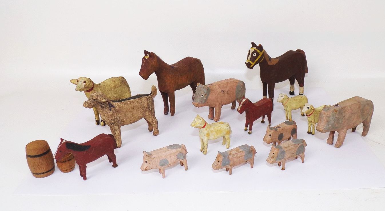 Konvolut alte Tiere aus Holz wohl Erzgebirge 