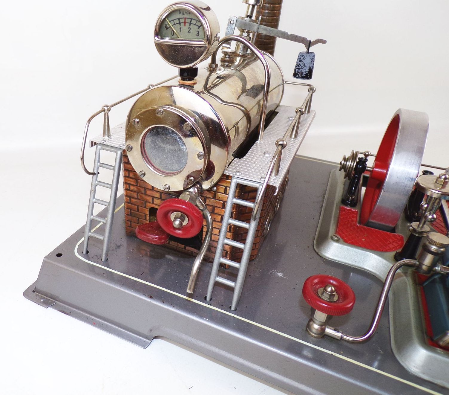 Wilesco D20 Dampfmaschine mit Originalkarton Wilesco D20 Dampfmaschine mit Originalkarton