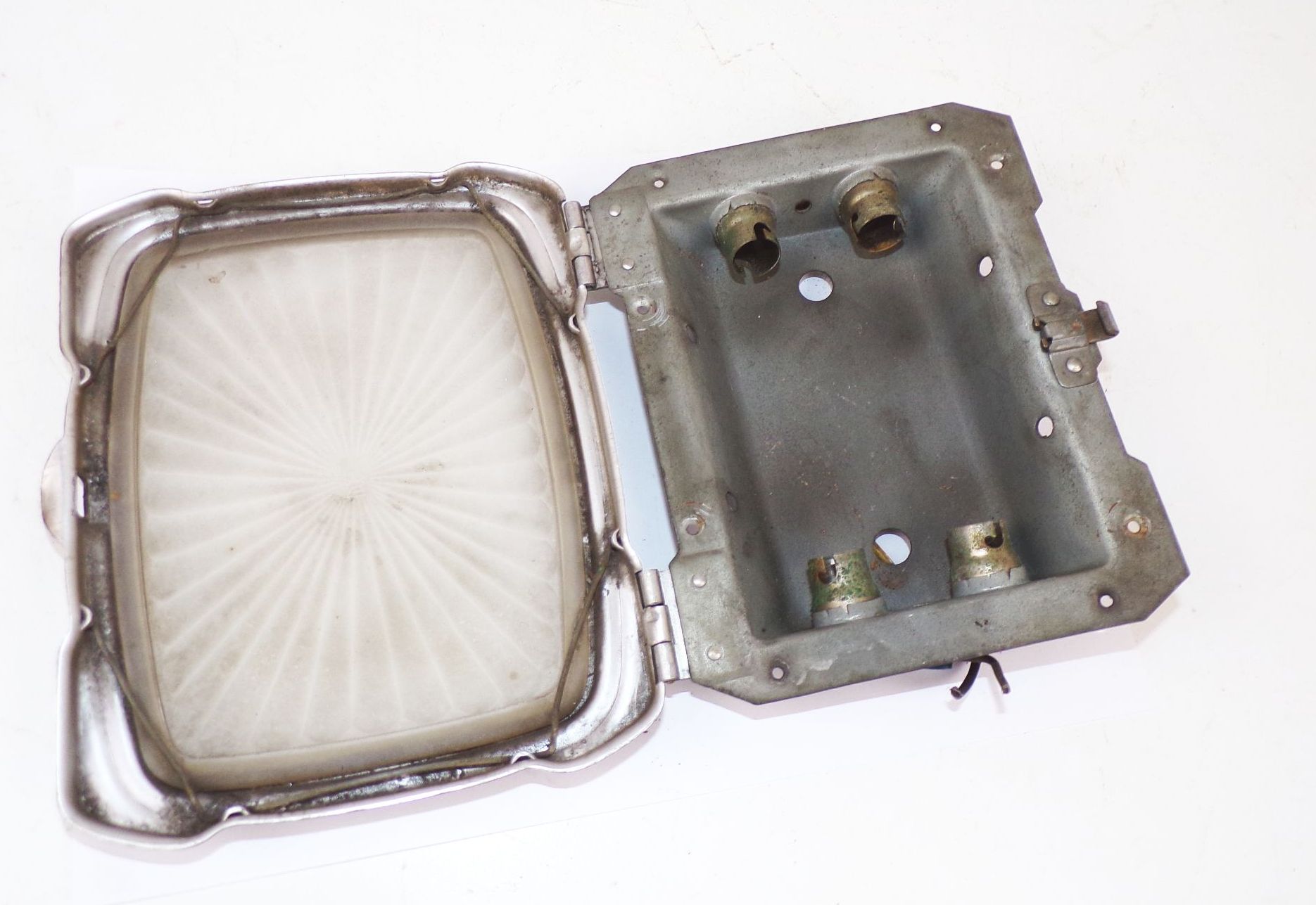 Oldtimer Innenraum Leuchte Lampe KFZ Alu Glas Cockpit Automobil Vorkrieg Oldtimer Innenraum Leuchte Lampe KFZ Alu Glas Cockpit Automobil Vorkrieg