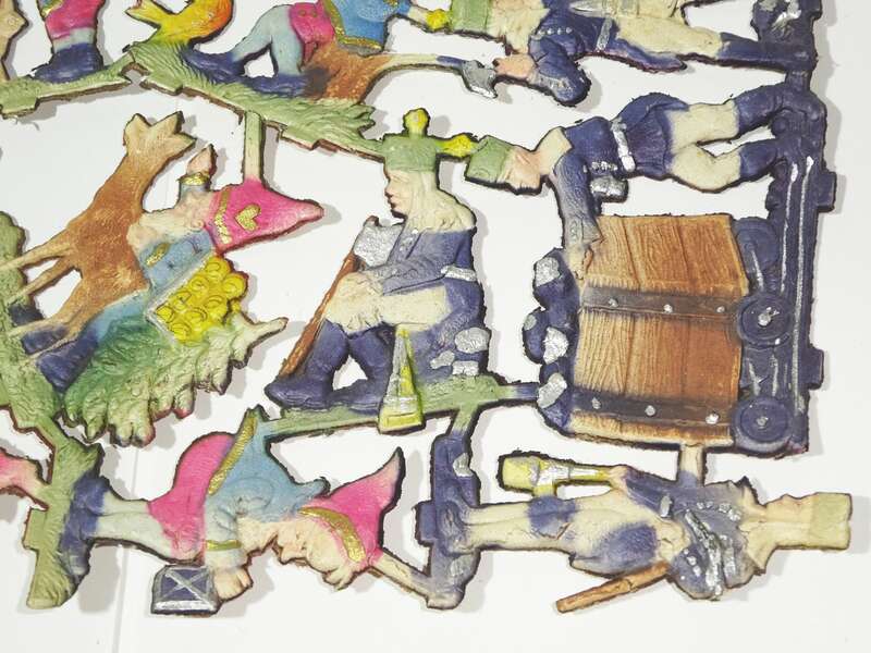Alter Bogen Weihnachtsberg Zwerge Bergmänner Dresdner Pappe Aufstellfiguren