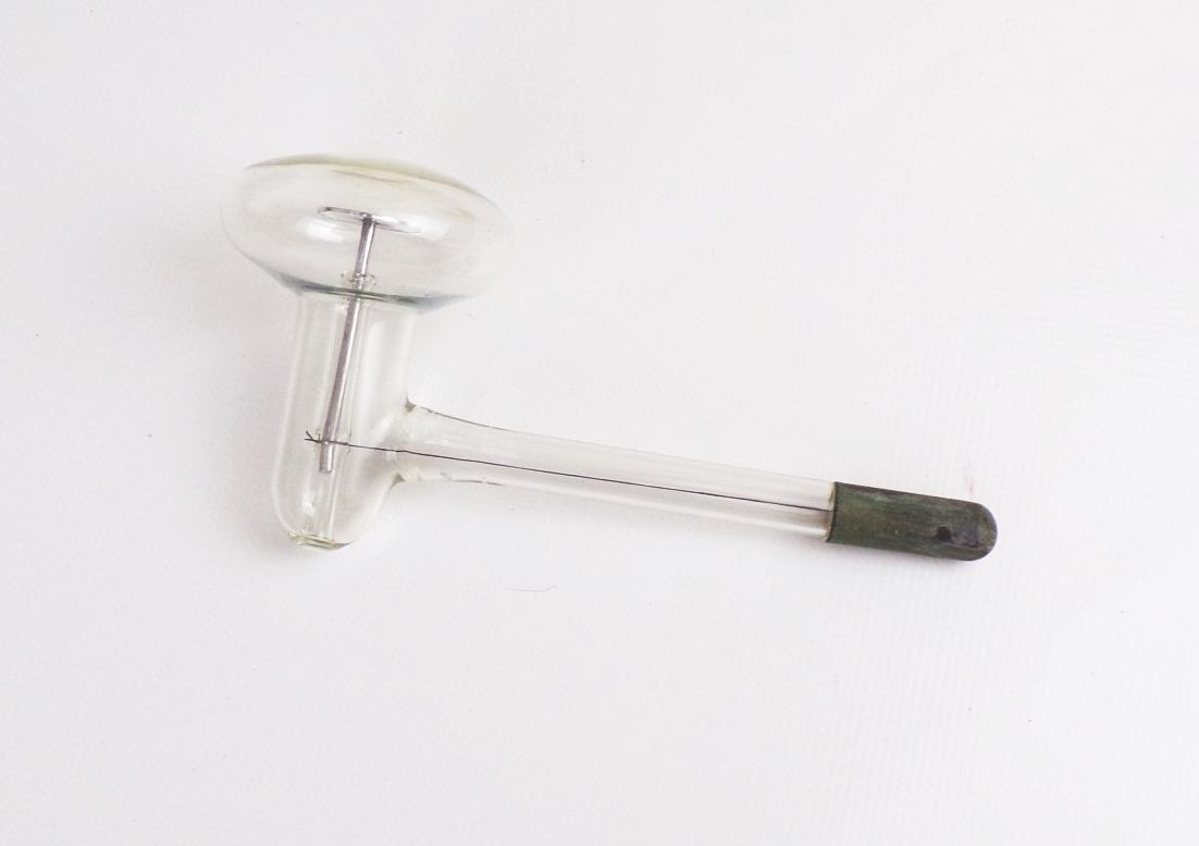 Altes Hochfrequenz Reizstromgerät Strahlenapparat 