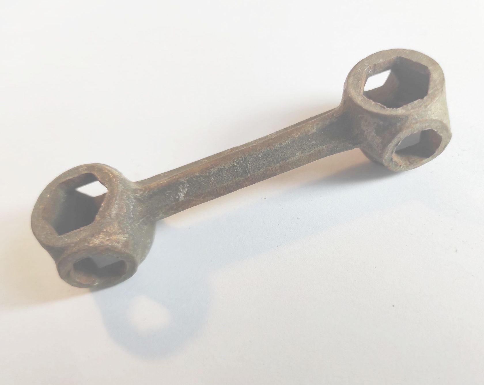 Altes Zweirad Werkzeug Knochen 6 kant Fahrradschlüssel Altes Zweirad Werkzeug Knochen 6 kant Fahrradschlüssel