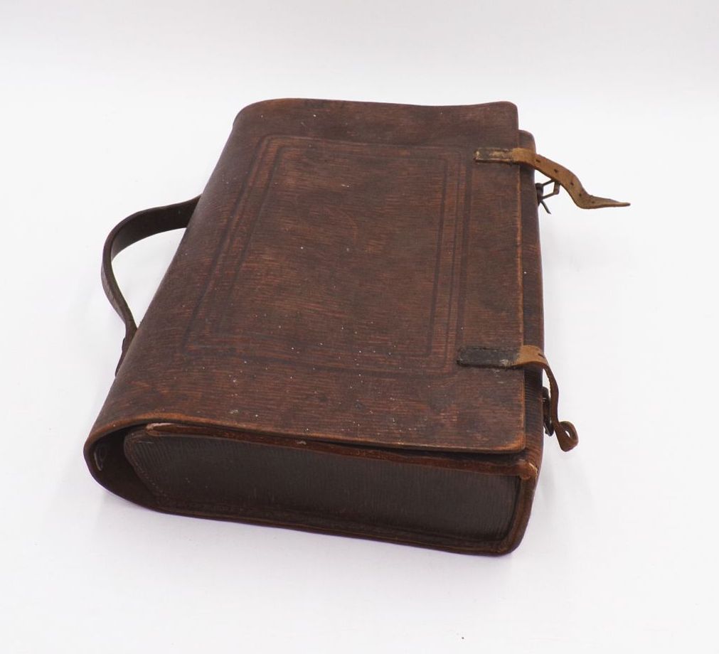 Alter Schulranzen aus Leder true Vintage Tragetasche Schultasche 