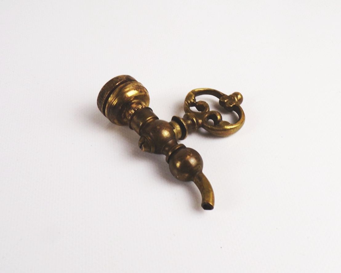 Alter Zapfhahn Messing für Spender Apothekergefäße verzierter Ablasshahn Alter Zapfhahn Messing für Spender Apothekergefäße verzierter Ablasshahn