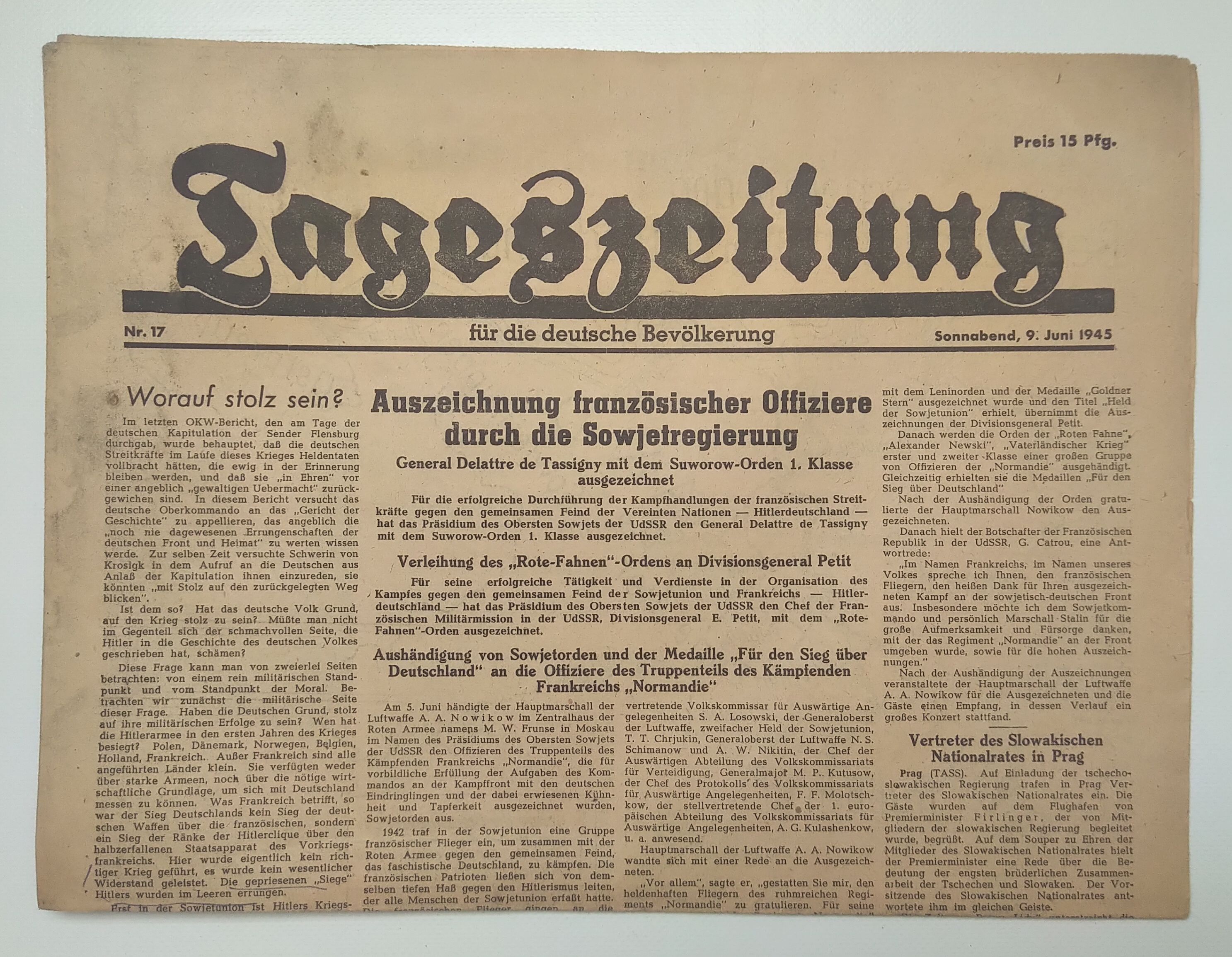 Tageszeitung Auszeichnung sowjetische Offiziere durch Sowjetregierung 945 Nr 17