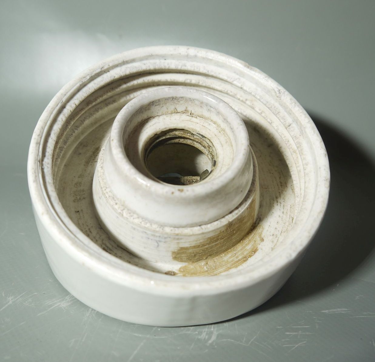 Design Leuchte Industrie alte Glaskolbenlampe schräg Porzellan Fassung