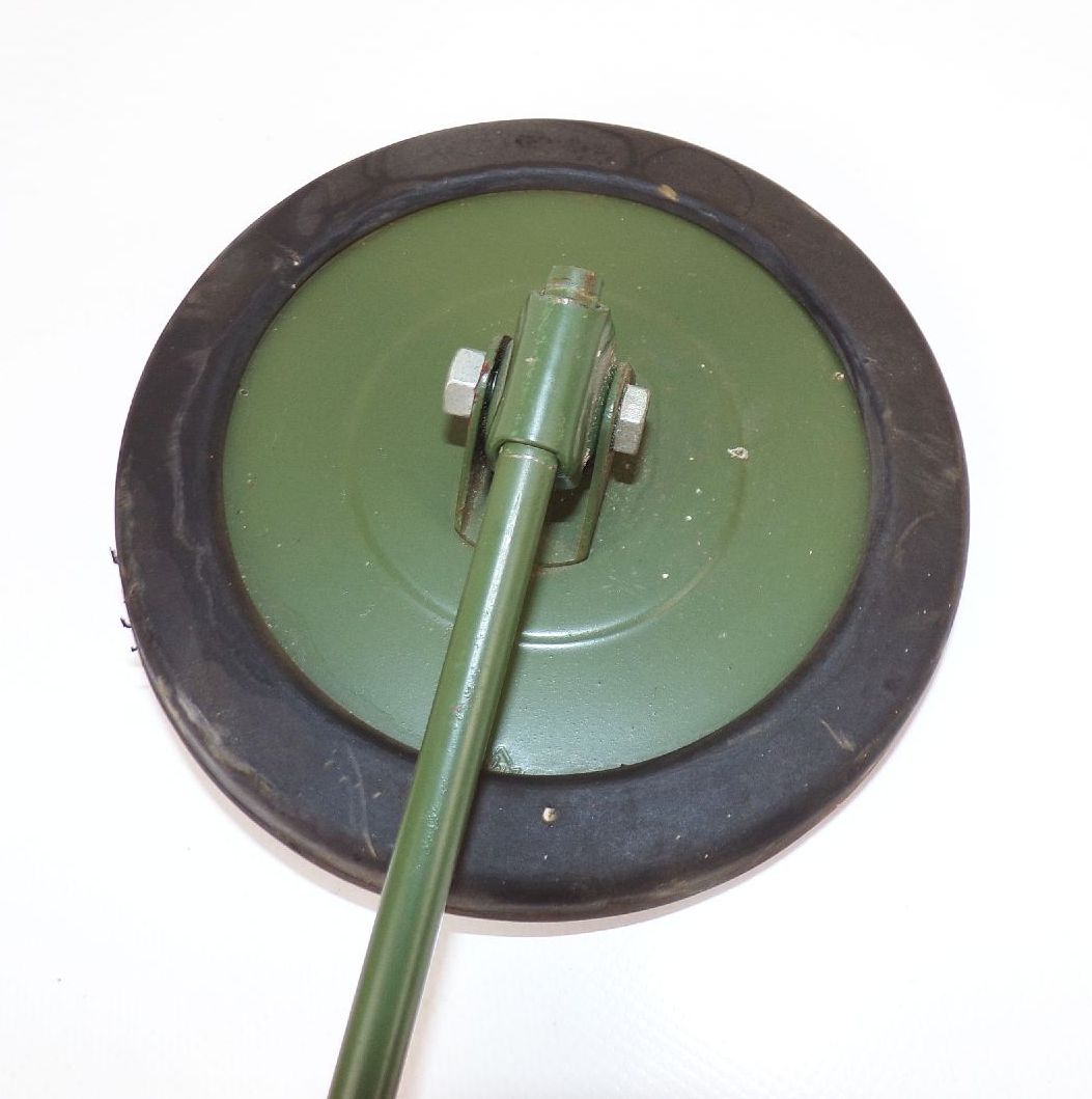 Alter Spiegel Armeegrün rund Jeep P3 P2M UAZ GAZ G5 Horch Trabant Kübel