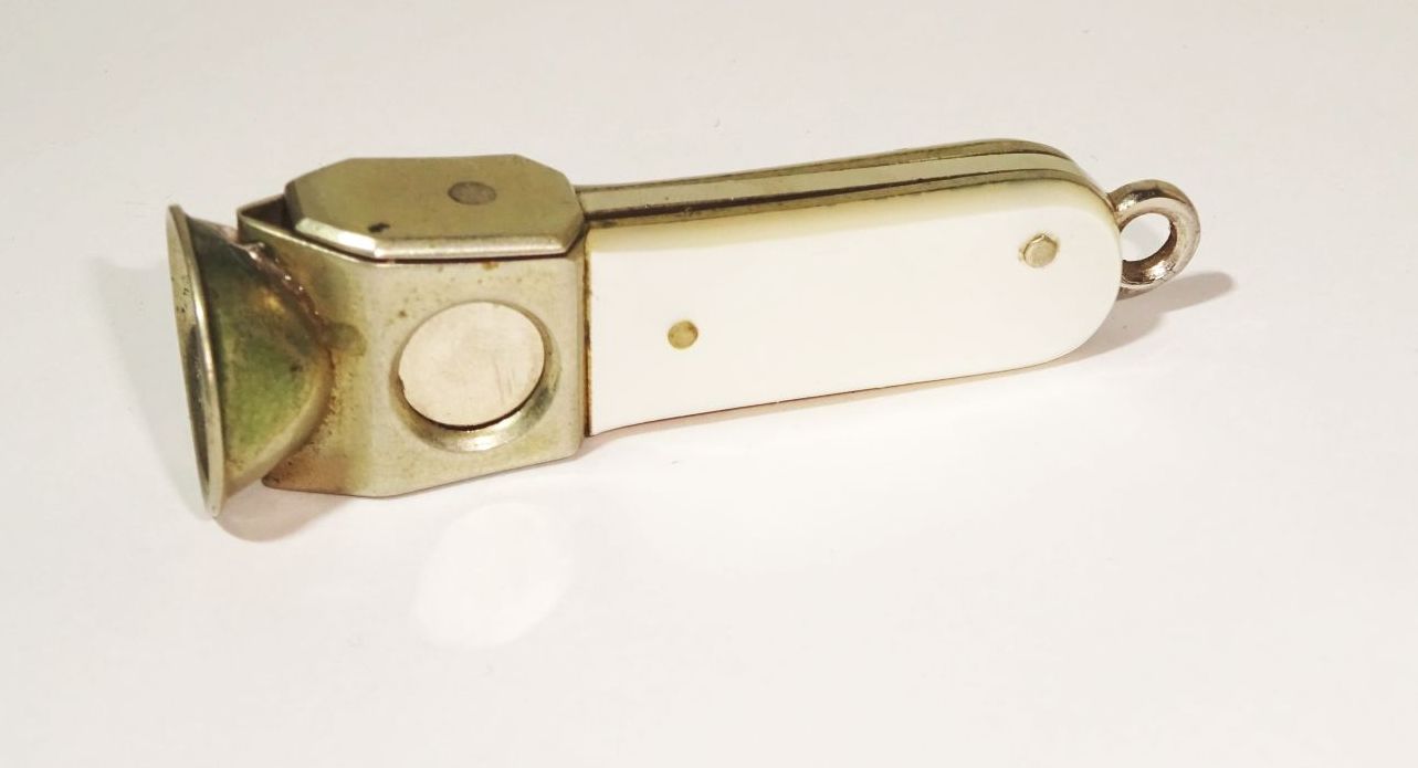 Alter Zigarettenabschneider Perlmut Optik Zigarillo Abschneider 