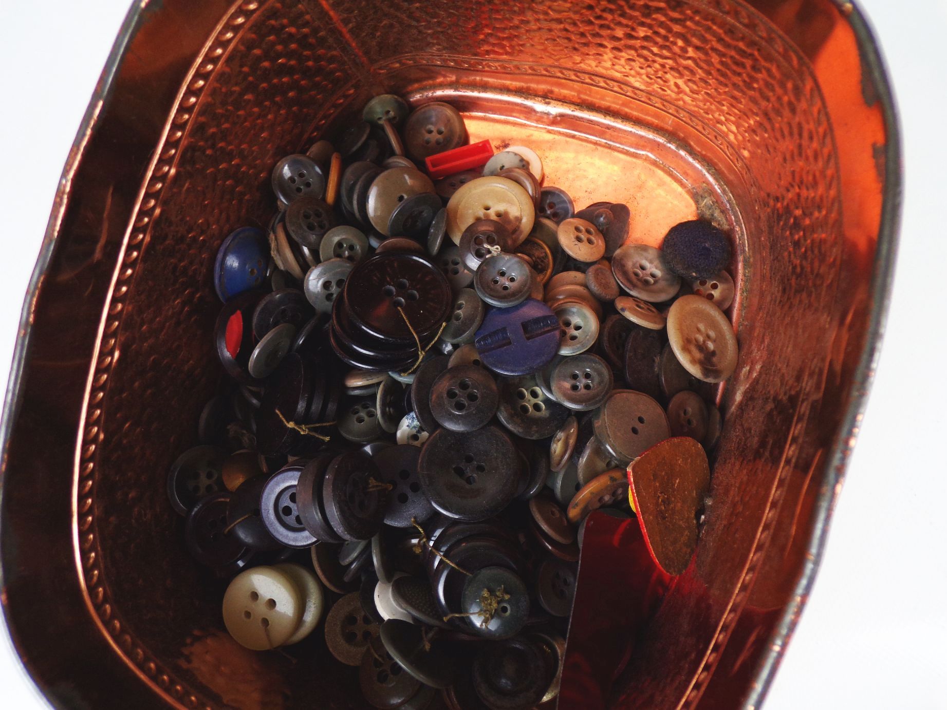 Blechdose mit Knöpfen Konvolut vintage buttons Blechdose mit Knöpfen Konvolut vintage buttons