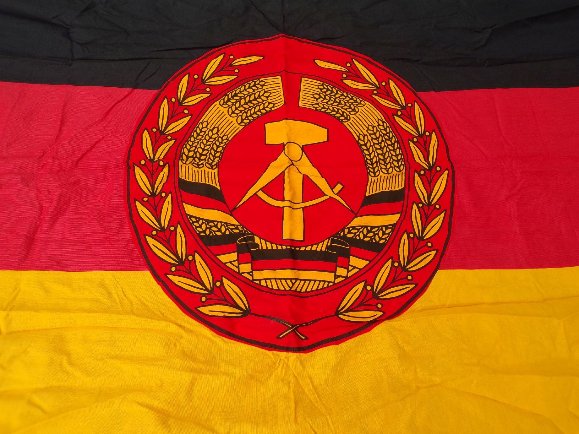 DDR Armeefahne NVA Volksarmee Fahne 120 x 200 cm Flagge Dienstflagge 