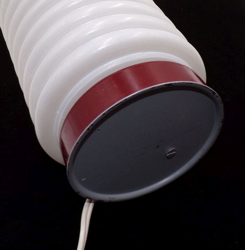 Nachttischlampen 2 Stück Rund Rot Weiß DDR Vintage Tischleuchte Nachttischlampen 2 Stück Rund Rot Weiß DDR Vintage Tischleuchte