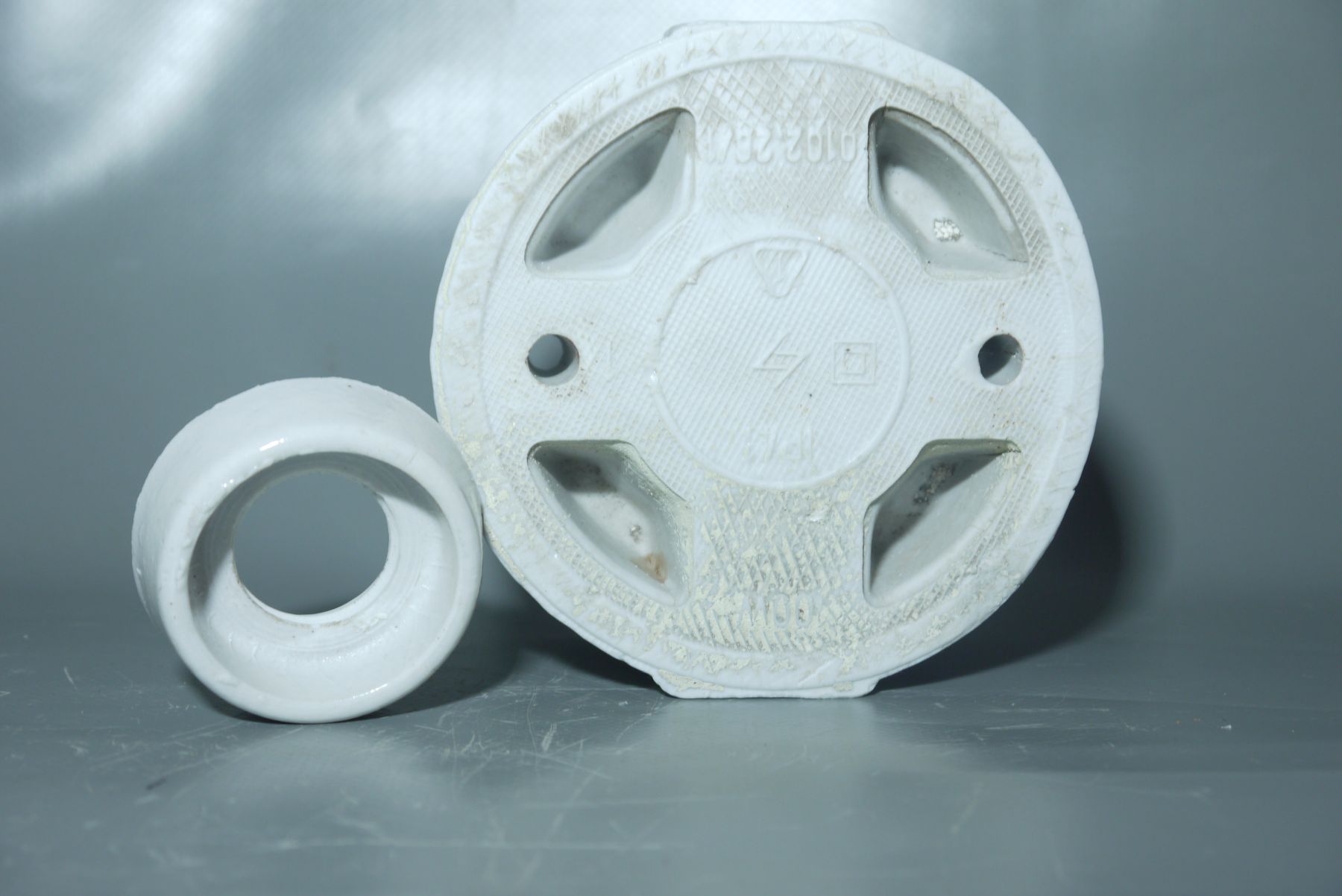 Alte Deckenlampe DDR Dekor Ausführung Kellerlampe Glas Lampe