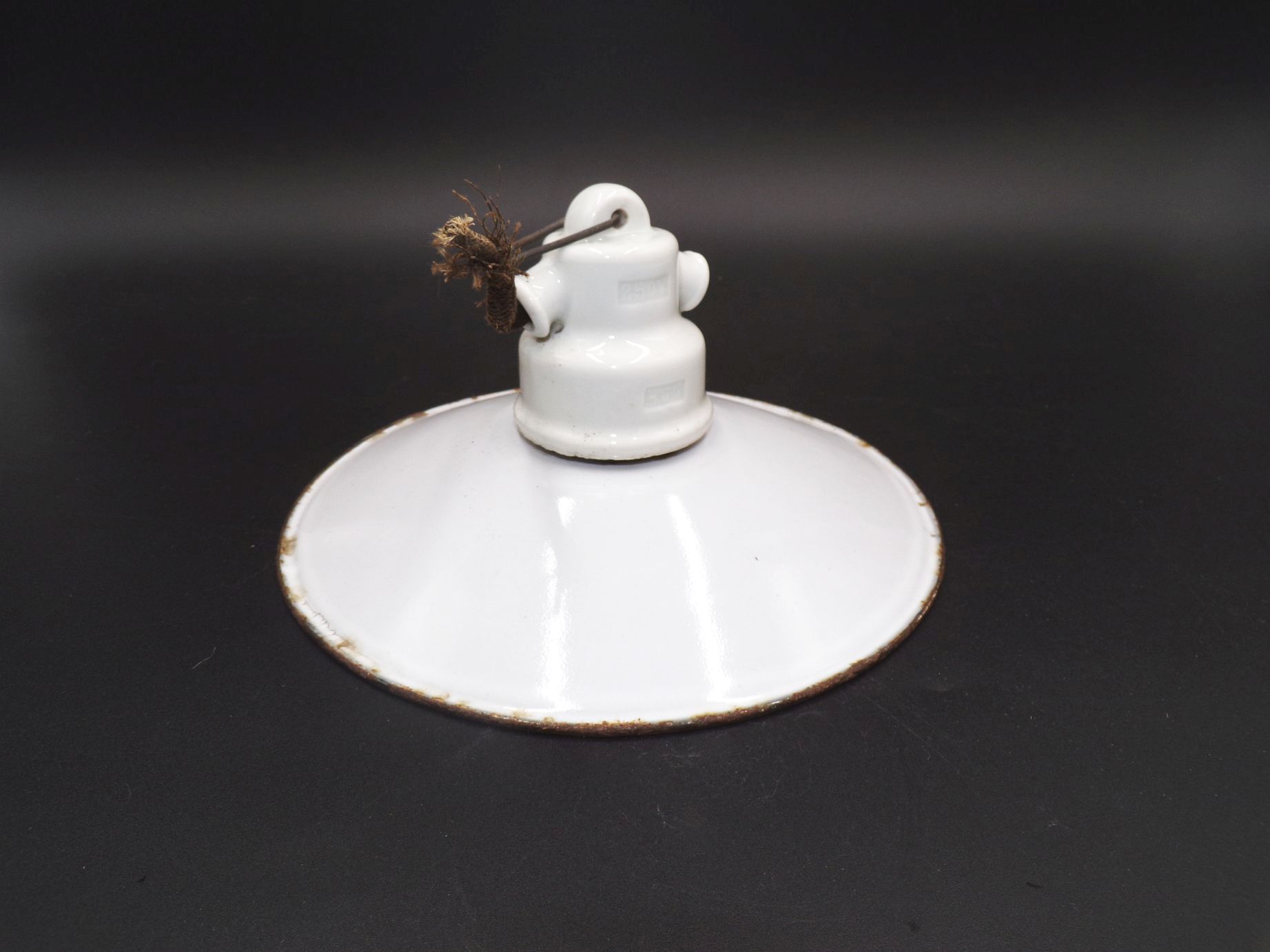 Alte Email Deckenlampe Weiß Porzellan E27 Industriedesign Loft