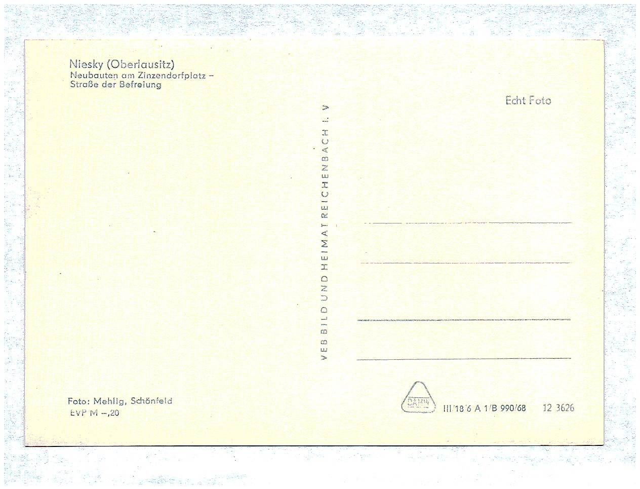 Ak Niesky Neubauten am Zinzendorfplatz Straße der Befreiung Oberlausitz DDR Echtfoto Ak Niesky Neubauten am Zinzendorfplatz Straße der Befreiung Oberlausitz DDR Echtfoto