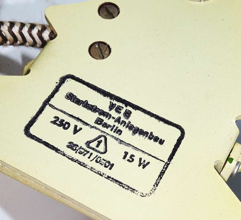 DDR Klemmlampe Buchleseleuchte Pilzlampe mit Originalkarton Vintage