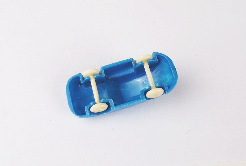 Altes Modellauto Porsche blau H0 unverglast Altes Modellauto Porsche blau H0 unverglast