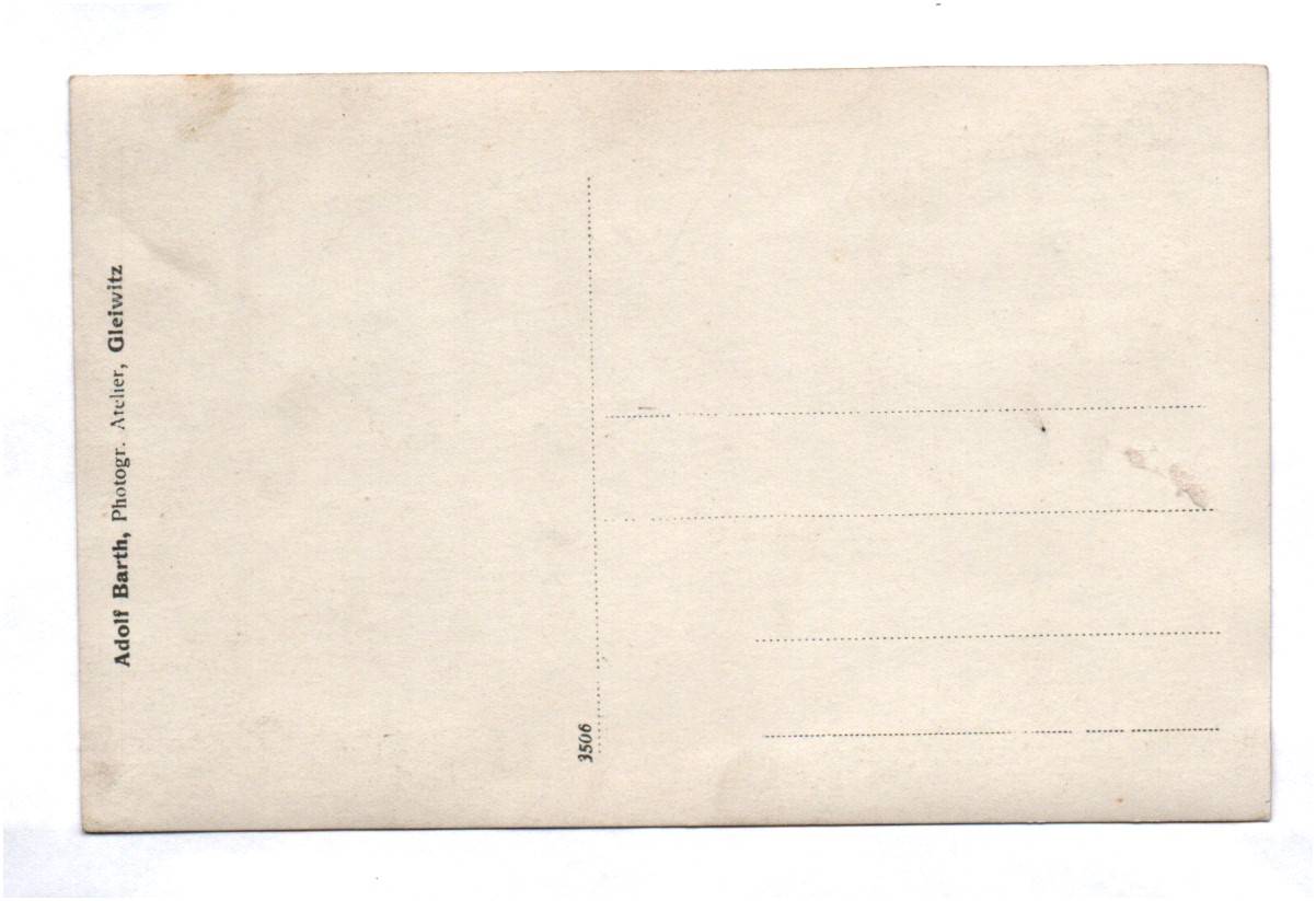 Foto Ak Mädchen im feinen Zwirn 1910er Gleiwitz Polen Gliwice Foto Ak Mädchen im feinen Zwirn 1910er Gleiwitz Polen Gliwice