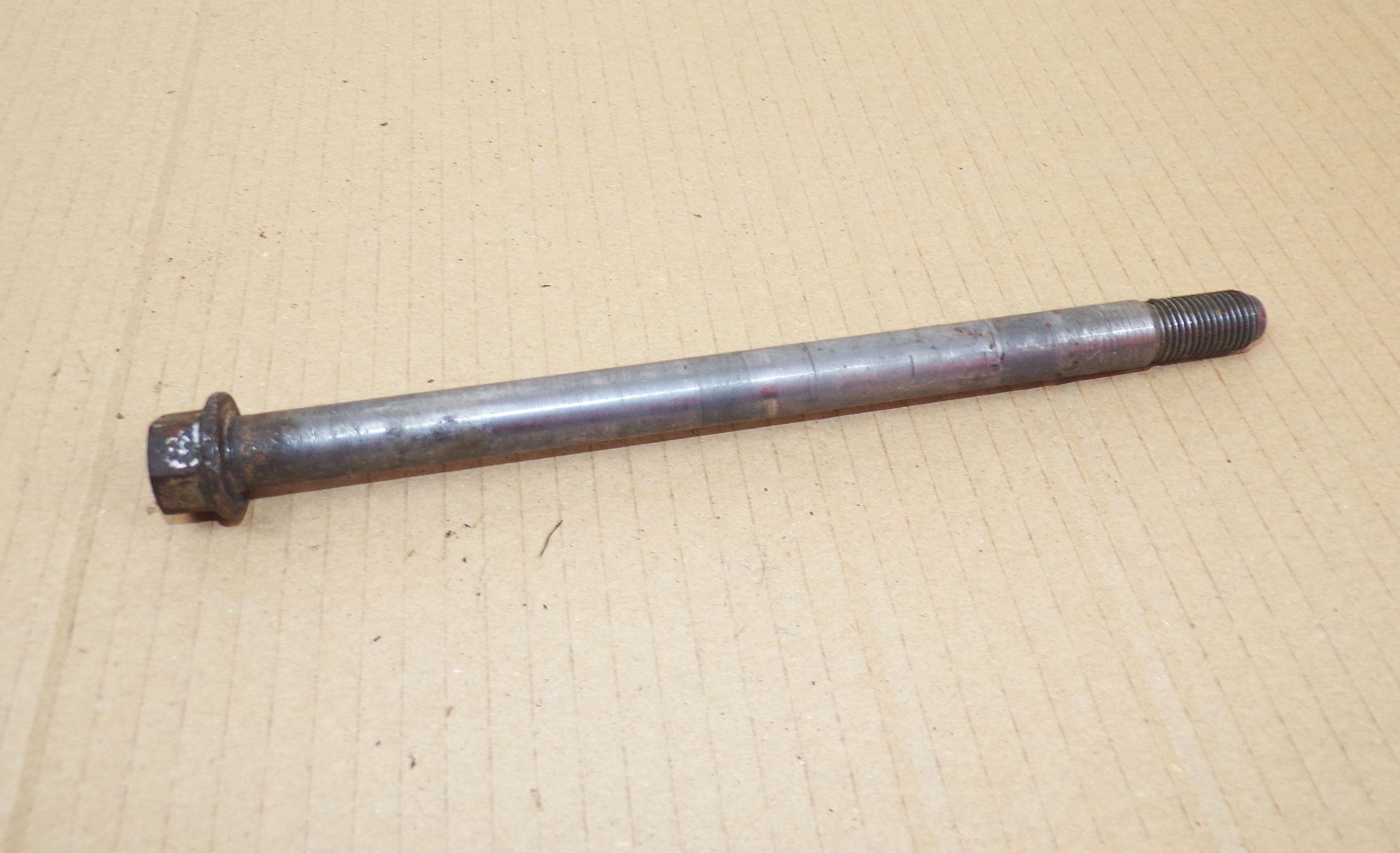 Alte Vorderradachse Motorrad MZ ES 