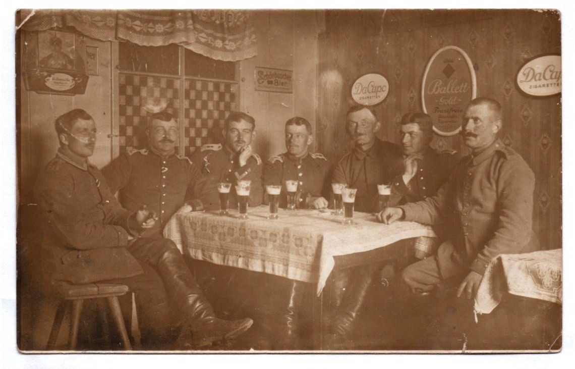 Foto Ak Königsberg Ostpreußen 1917 FAR 37 Reklame Schilder Schönbuscher Bier Foto Ak Königsberg Ostpreußen 1917 FAR 37 Reklame Schilder Schönbuscher Bier