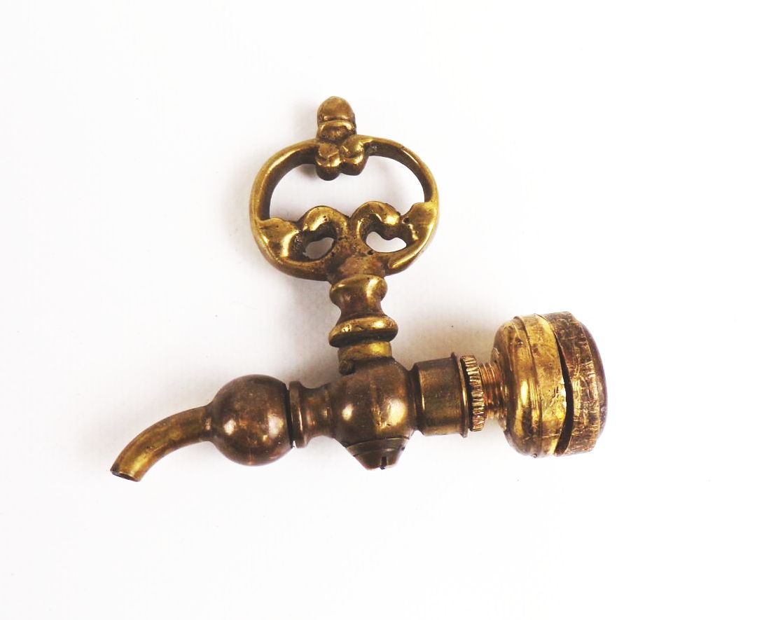 Alter Zapfhahn Messing für Spender Apothekergefäße verzierter Ablasshahn 