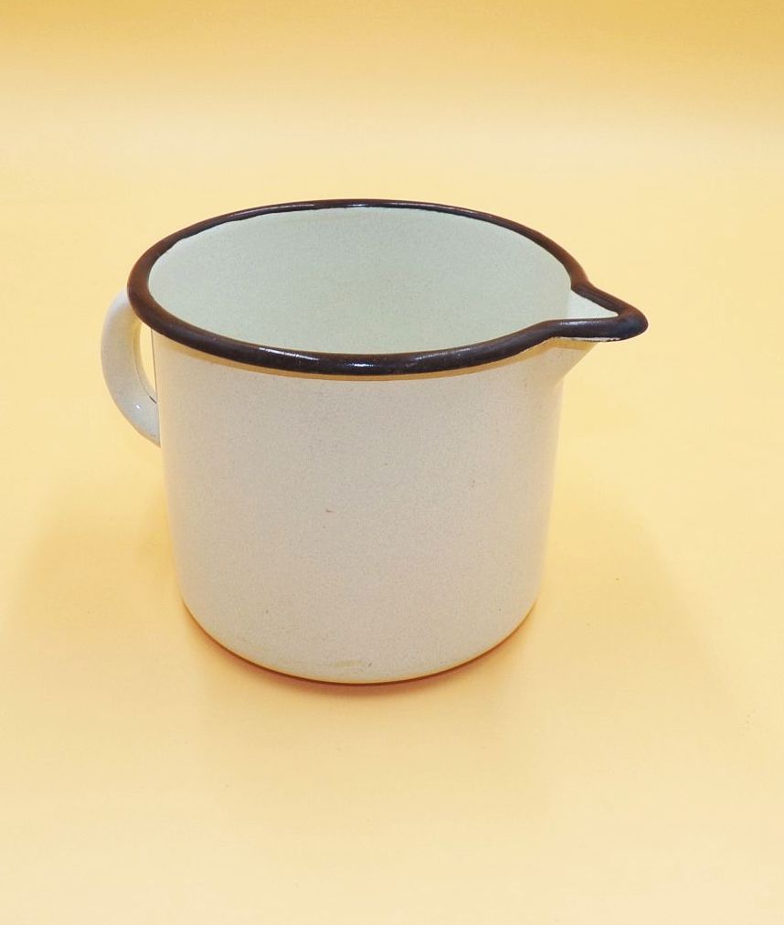 Alter Emaille Schnabeltopf beige Topf Pflanzgefäß Gartendeko 