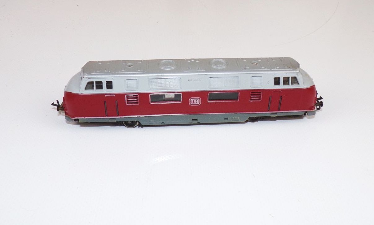 Zeuke TT Bahnen Diesellok V200 mit OVP