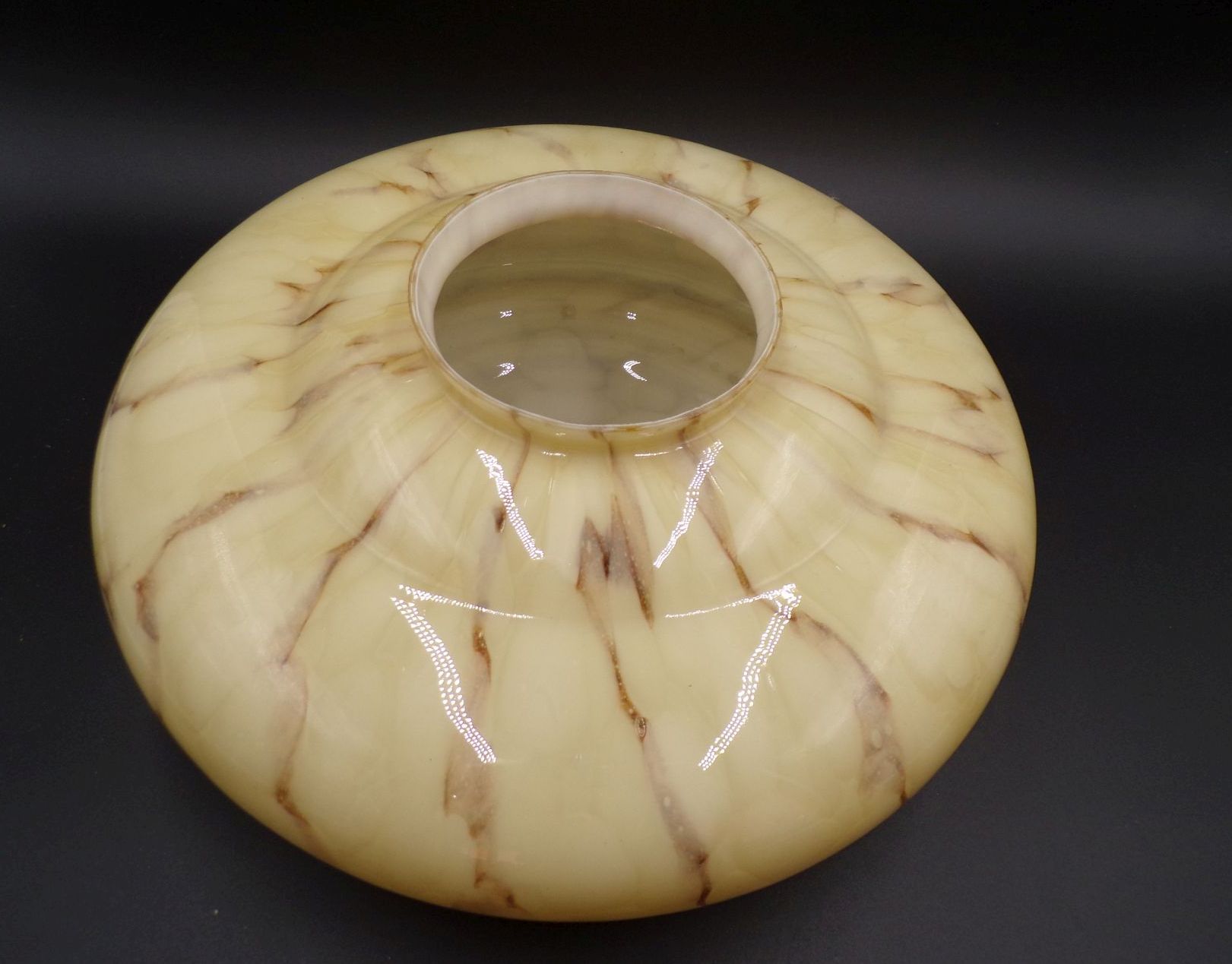 Alter Lampenschirm für Deckenleuchte Marmor Optik beige Art Deco Alter Lampenschirm für Deckenleuchte Marmor Optik beige Art Deco