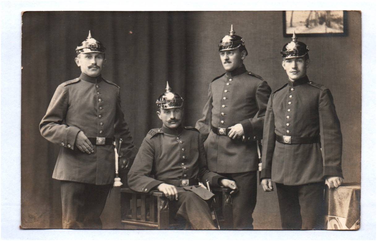 Foto Ak Soldaten IR 103 Bautzen 1914 Foto Ak Soldaten IR 103 Bautzen 1914