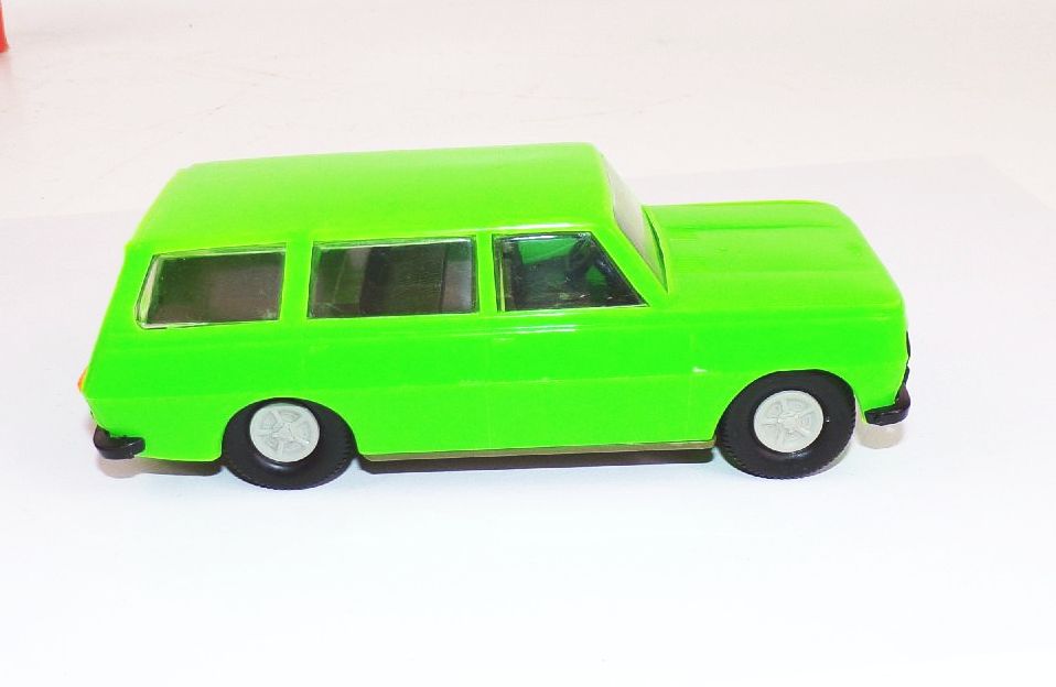 Plasticart Wartburg hellgrün mit Originalkarton DDR Spielzeug