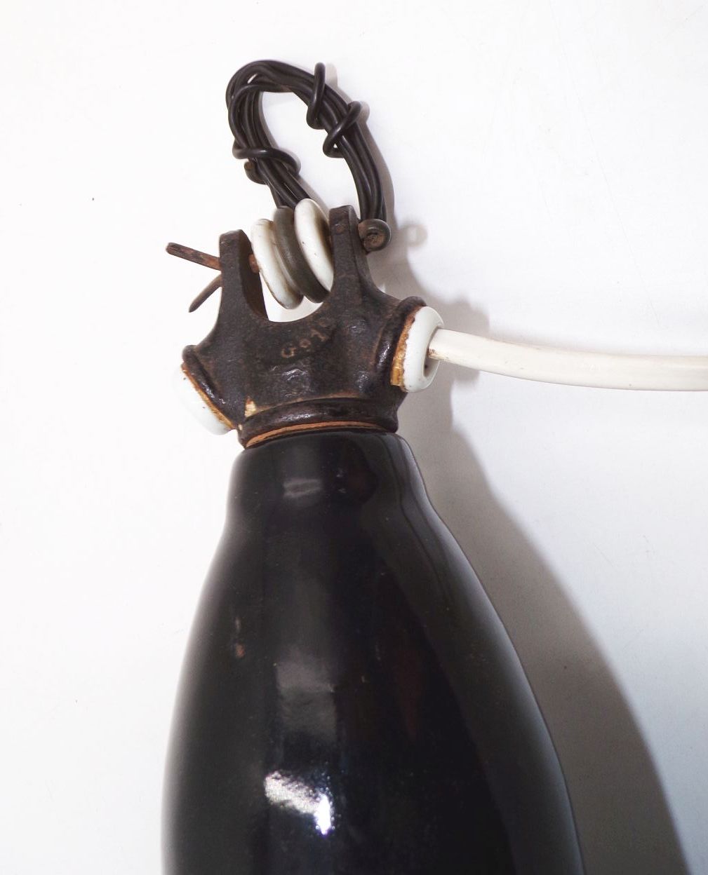 Alte Emaille Deckenleuchte Werkstattlampe schwarz E27 Schwarz Email Alte Emaille Deckenleuchte Werkstattlampe schwarz E27 Schwarz Email