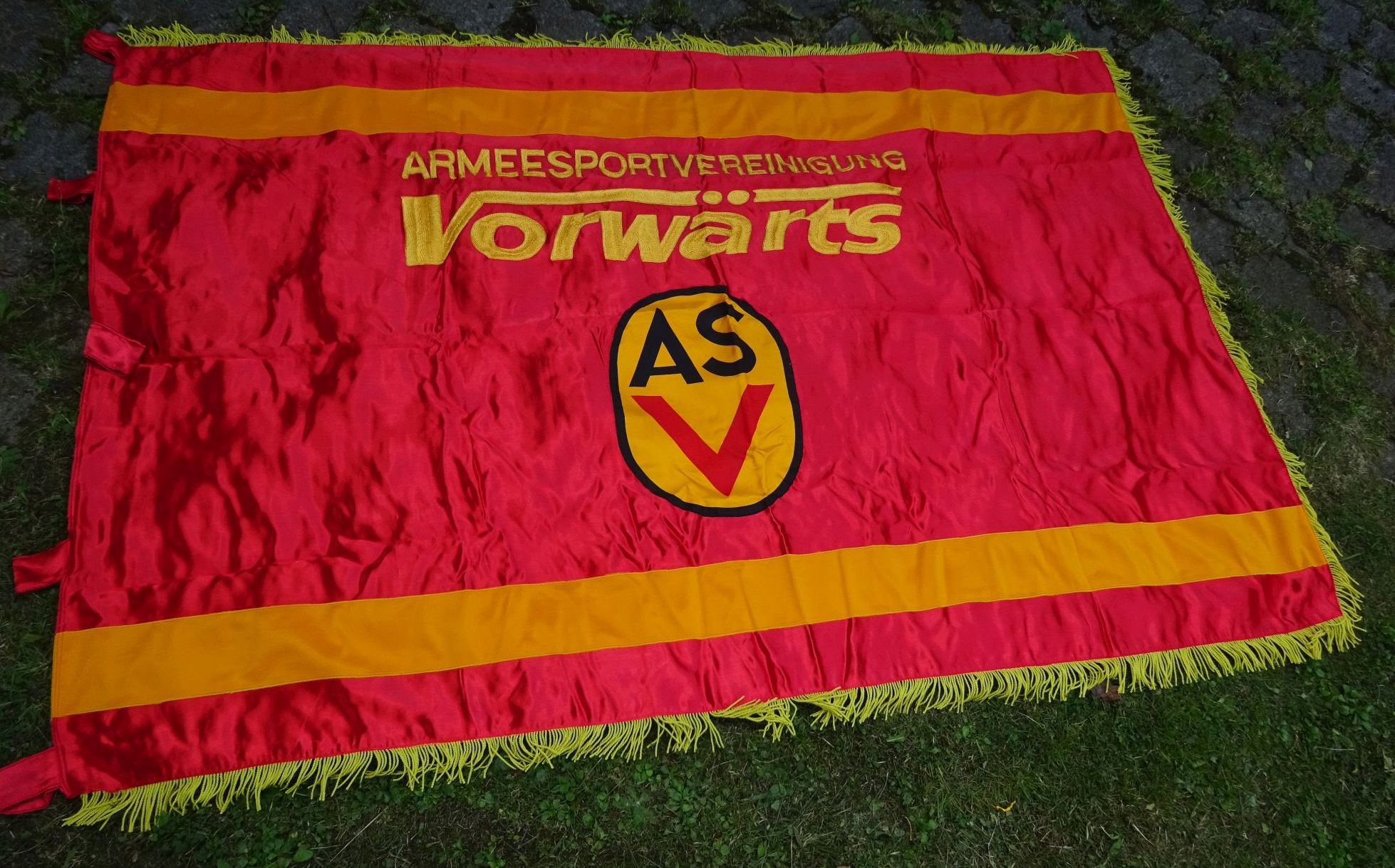 Alte Fahne Seide Armeesportvereinigung Vorwärts Dresden ASV DDR GDR