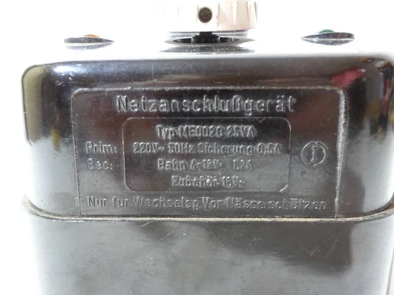 Alter Bakelit Trafo Netzanschlußgerät Transformator Typ ME002G 
