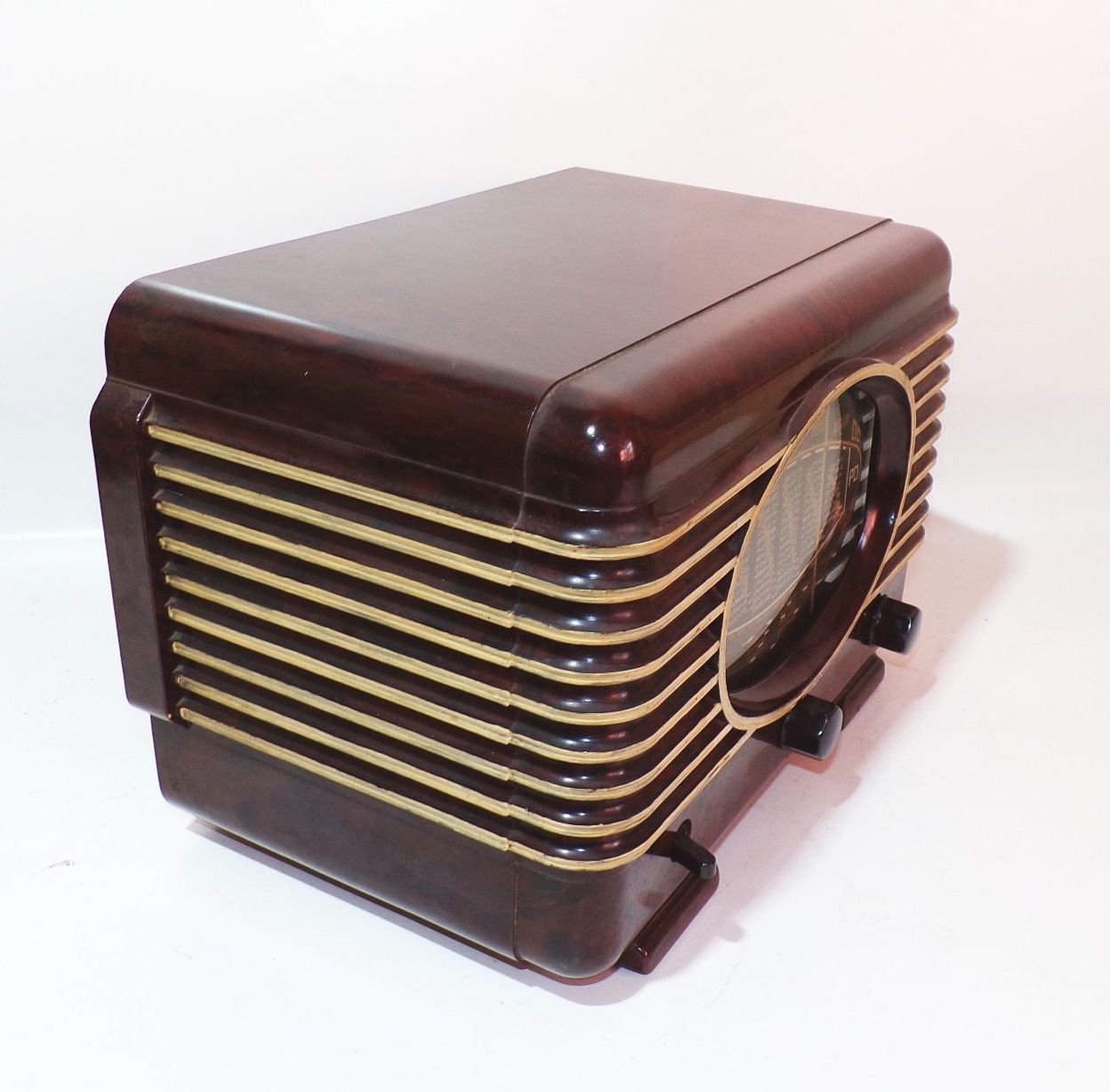 Radialva Röhrenradio Bakelit Radio Frankreich um 1940 vintage deko
